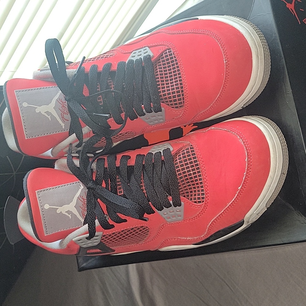 Jordan 4 retro